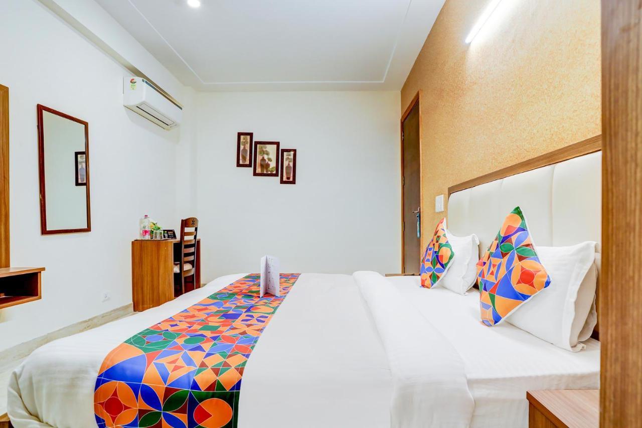 Fabhotel Golf Course Sapphire Γκουργκάον Εξωτερικό φωτογραφία