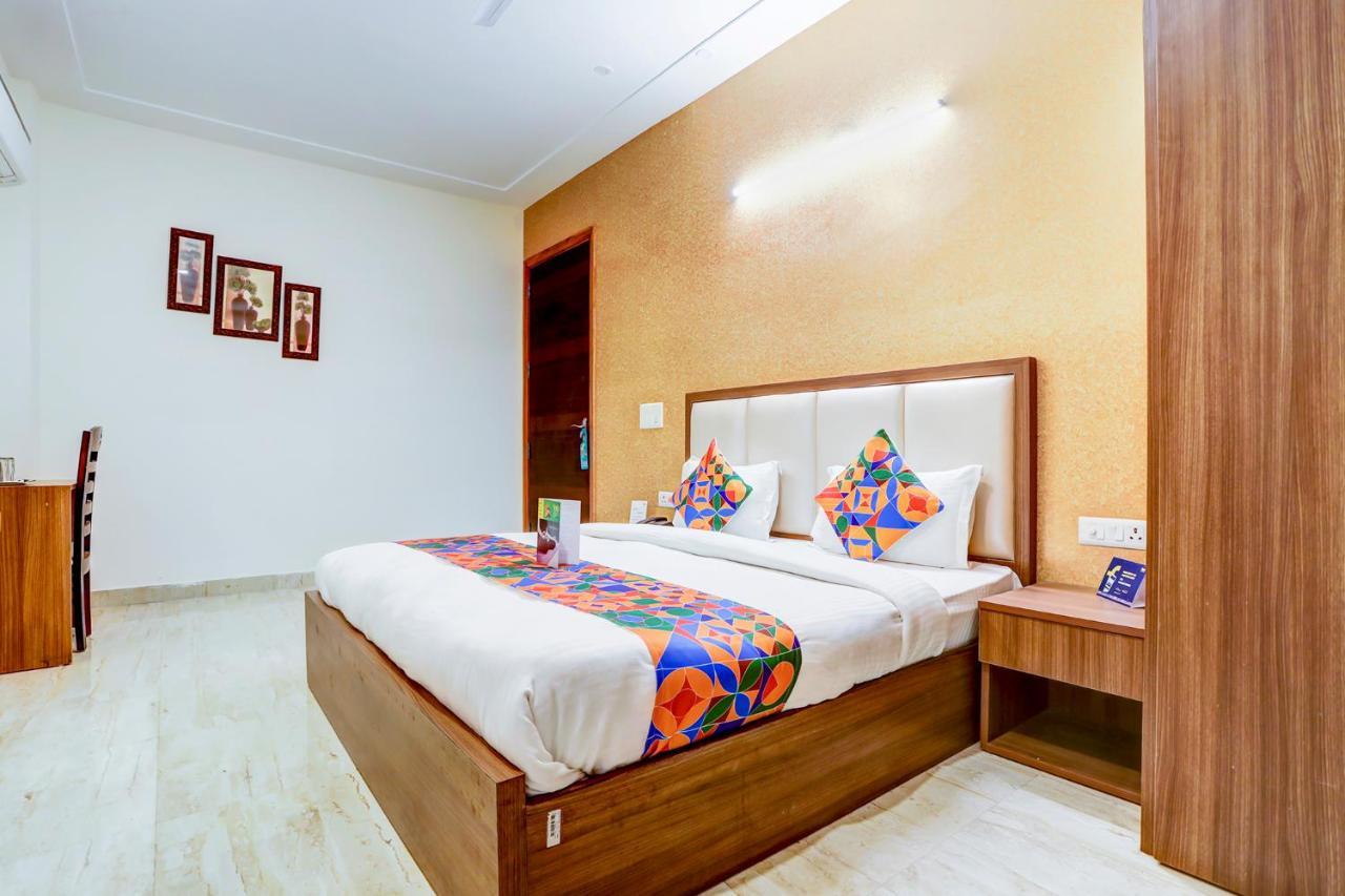 Fabhotel Golf Course Sapphire Γκουργκάον Εξωτερικό φωτογραφία