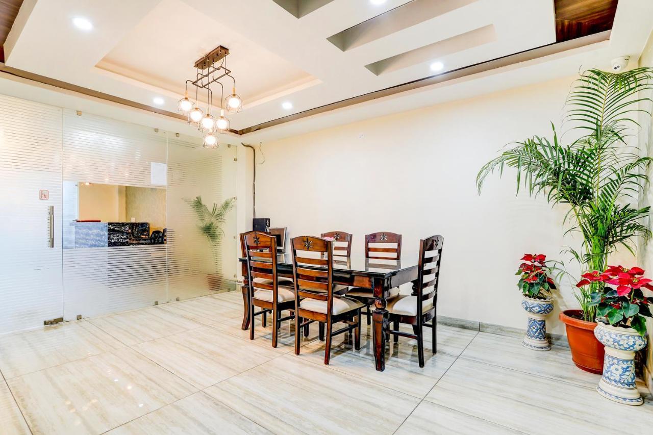 Fabhotel Golf Course Sapphire Γκουργκάον Εξωτερικό φωτογραφία