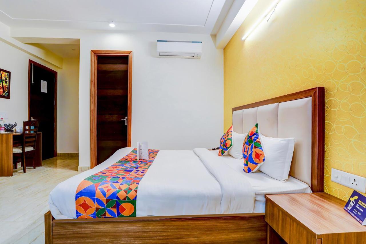 Fabhotel Golf Course Sapphire Γκουργκάον Εξωτερικό φωτογραφία