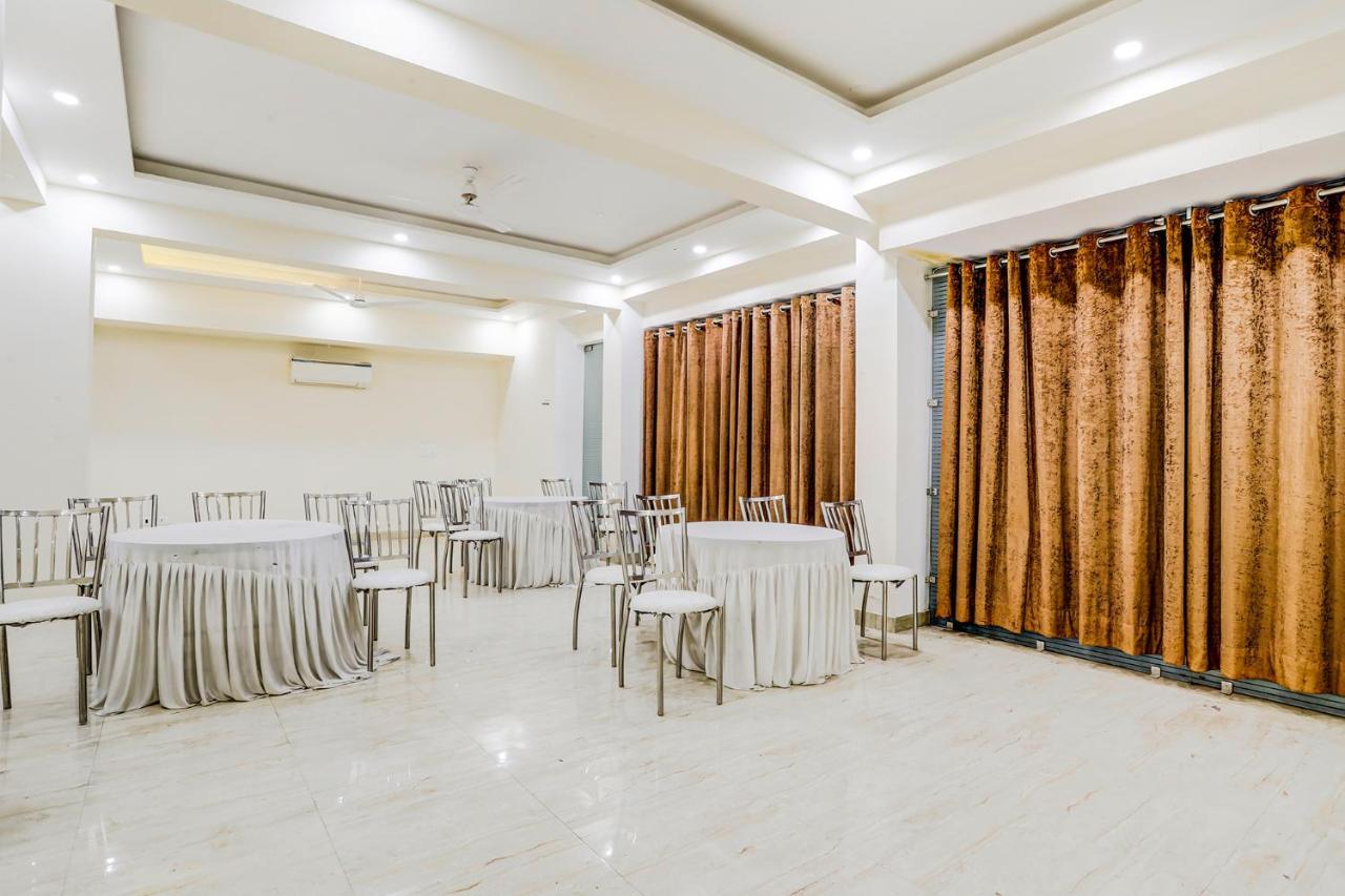 Fabhotel Golf Course Sapphire Γκουργκάον Εξωτερικό φωτογραφία